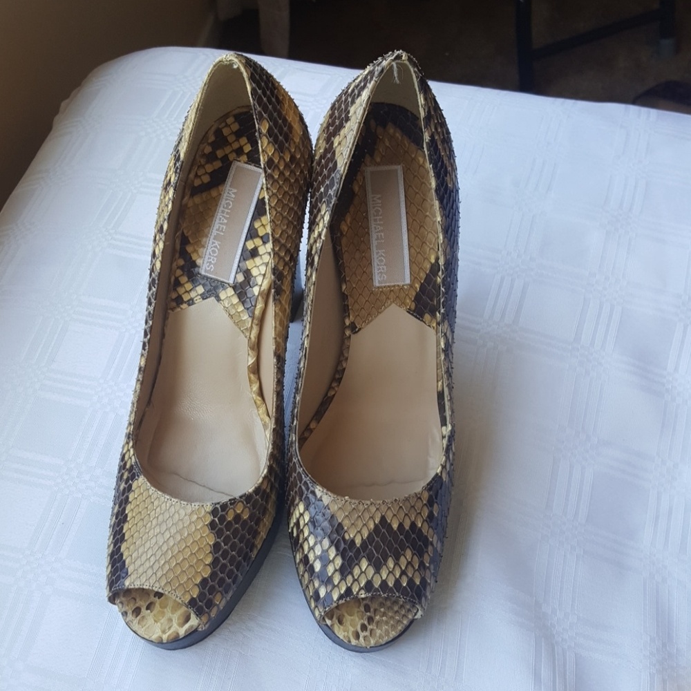 Michael Kors 5 Python Snake Print Tan Leather - image 7